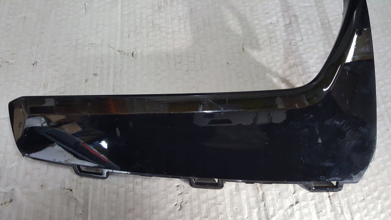 Listwa zderzaka prawy przód AUDI Q7 4M0807300A
