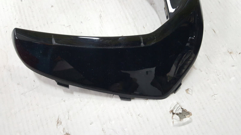 Listwa zderzaka tylnego lewa strona AUDI Q3 83F807967 demontaż