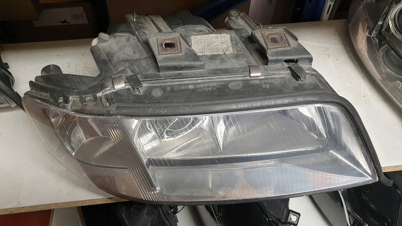 Pr reflektor AUDI A6 C5 1997r 4B0941004AC ORYGINAŁ