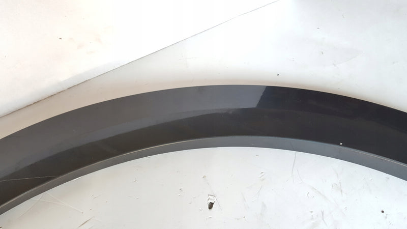 Listwa błotnika prawy tył AUDI Q5 III 8MA853818A demontaż