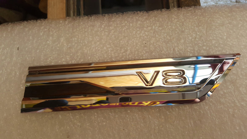 Listwa V8 przód LE strona VW TOUAREG 760853689F