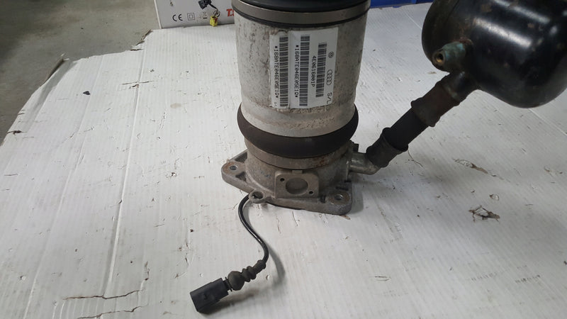 Amortyzator lewy tył AUDI A8 (D3) 4E0616001P demontaż