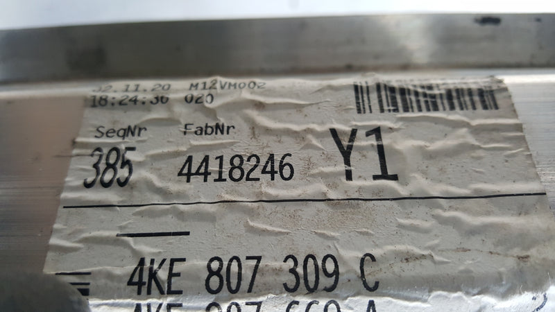Belka zderzaka tył AUDI E-TRON 4KE807309C demontaż