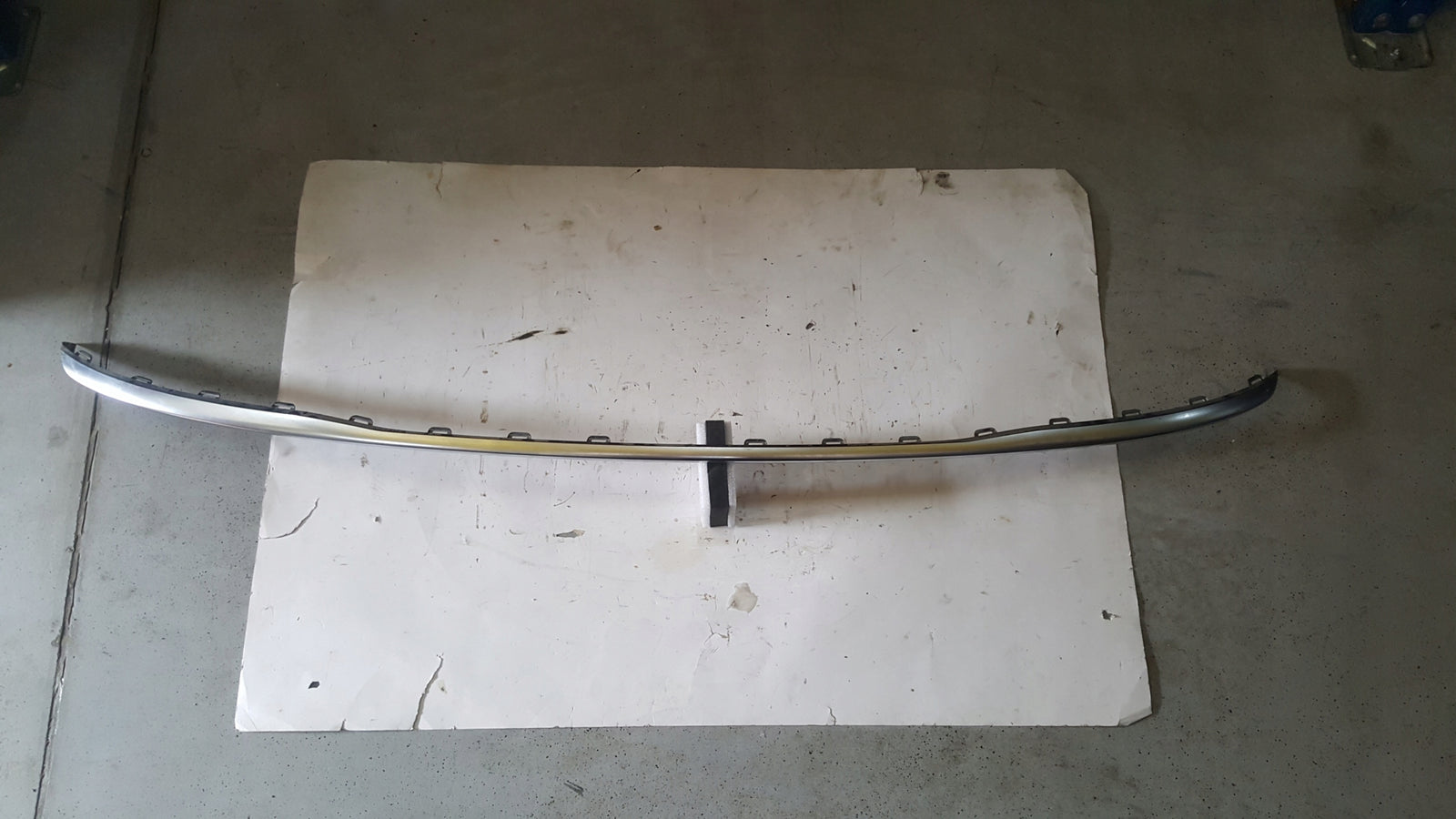 AUDI A4 B9 8W0 LISTWA ZDERZAKA TYŁ TYLNA 8W0853551D