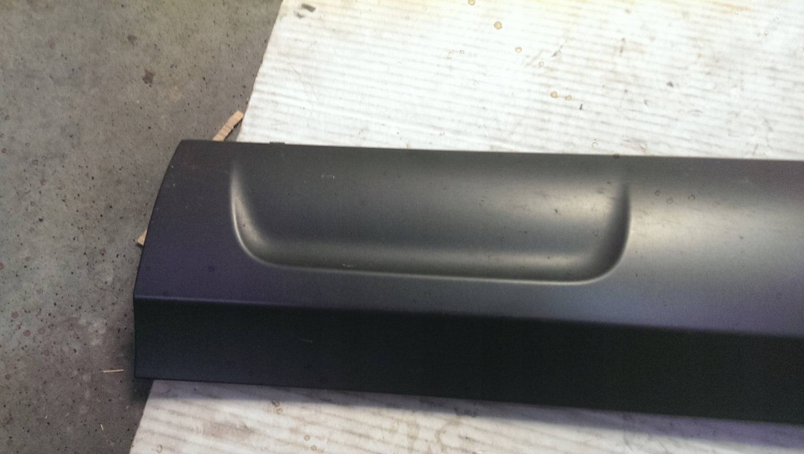 Listwa drzwi prawy przód AUDI Q3 8U0853960G