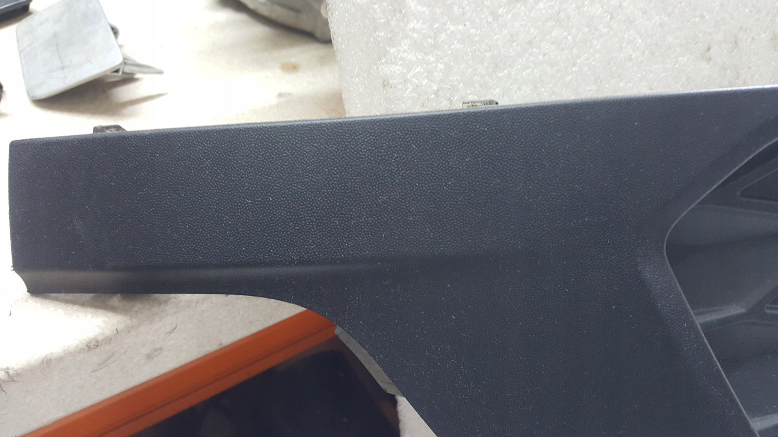 Kratka zderzaka lewy przód VW GOLF VIII GTI 5H0853665G demontaż