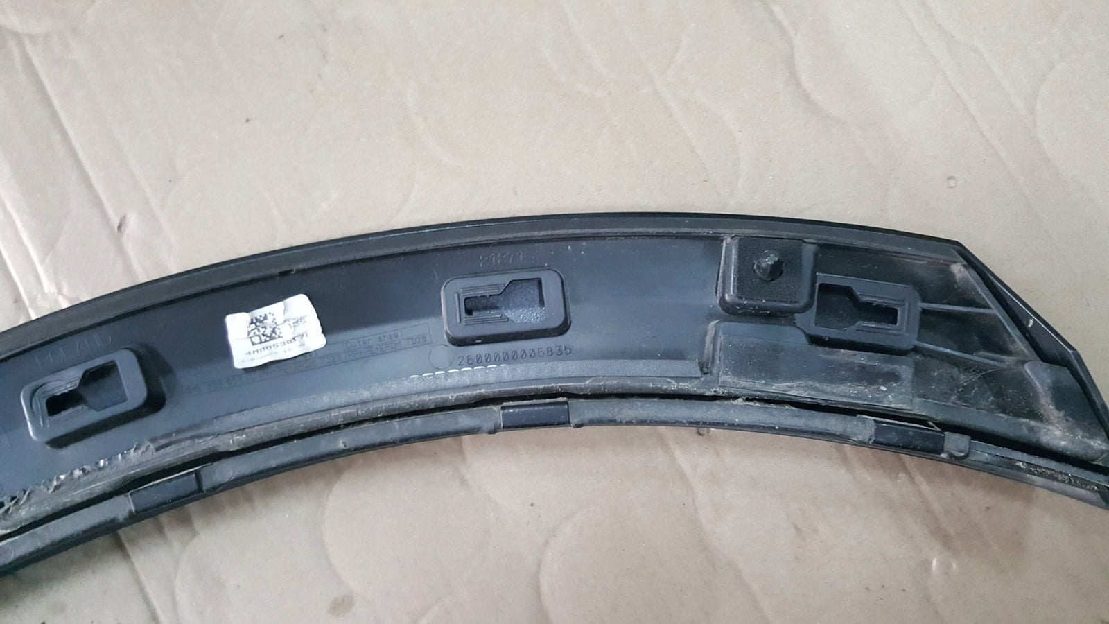 AUDI Q8 RSQ8 S LINE 4M8853817C LISTWA LEWA TYŁ OE