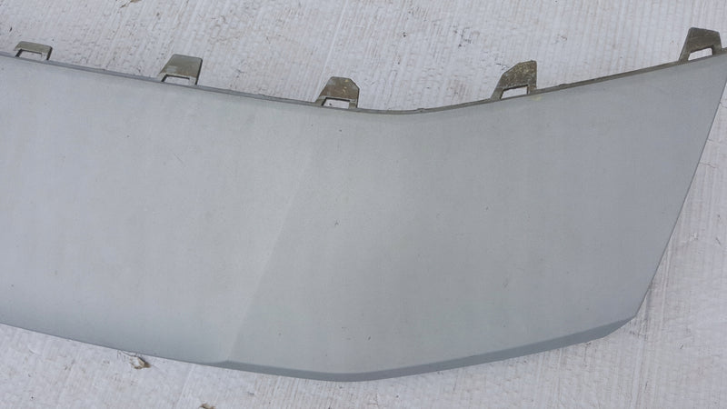Dokładka spoiler zderzaka przedniego AUDI Q4 e-tron 89A807733 demontaż