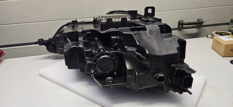8Y0941035F IDEAŁ 2022r Le kompletny Matrix laser AUDI RS3 sedan
