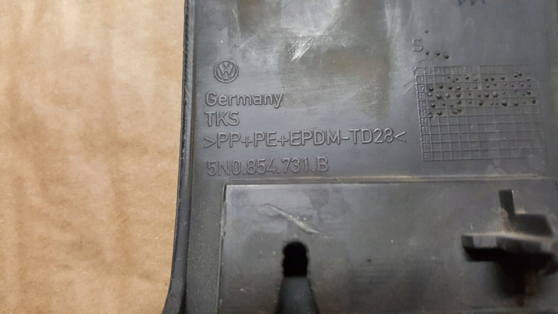 LISTWA LEWA NA PRZEDNI BŁOTNIK VW TIGUAN I 5N0 ORYGINALNA 5N0854731B