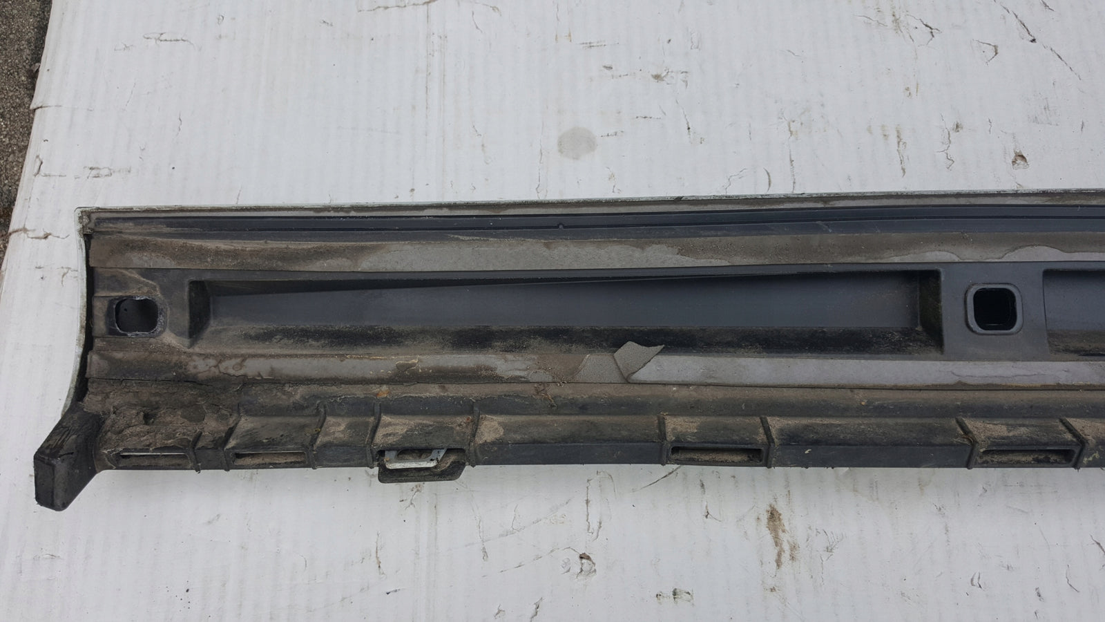 Listwa progowa prawa strona AUDI A3 cabrio 8V7853860