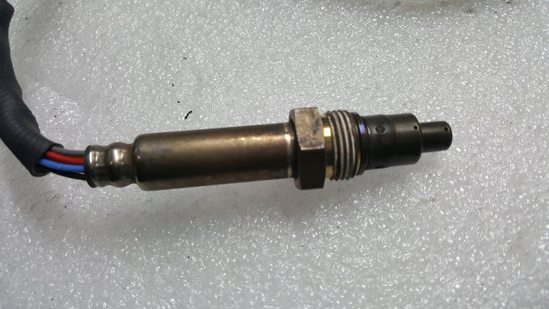 Sonda lambda czujnik NOX AUDI A4 B9 A5 8W0907807C demontaż