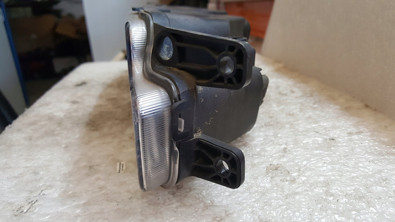 Prawy halogen VW PASSAT B8 3G0941662K demontaż