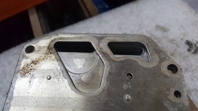 Chłodnica oleju AUDI 3.0 TDI 059117015R demontaż