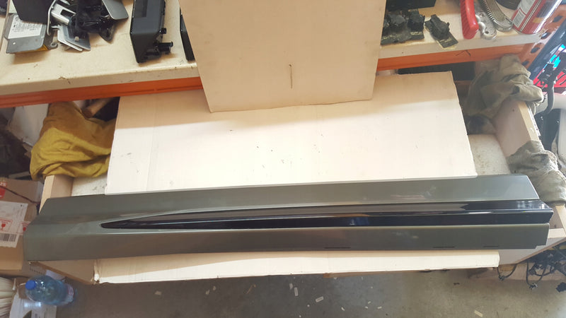 Listwa drzwi lewy przód AUDI Q3 II 83A853959A/B demontaż