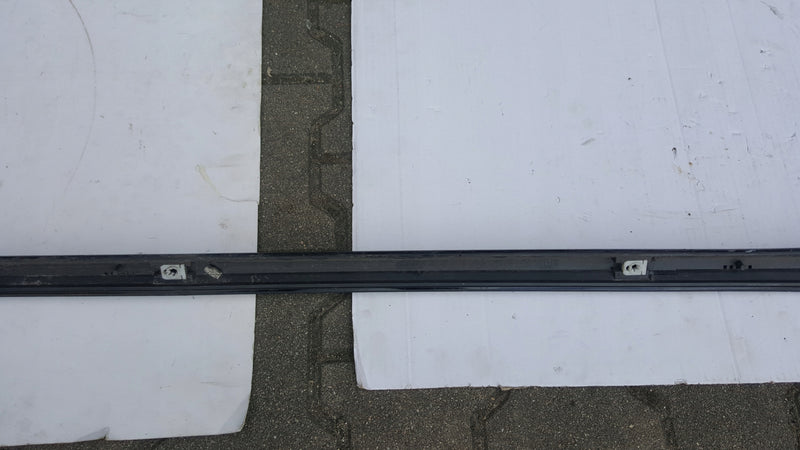 Listwa progowa prawa AUDI A4 B9 S-LINE 8W0853931A