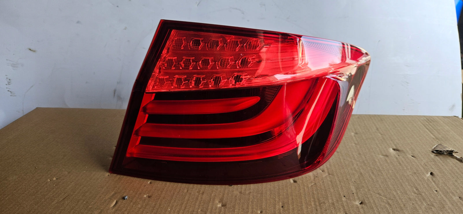 BMW 5 f10 OE 7203230 63217203230 IDEAŁ Pr lampa tył