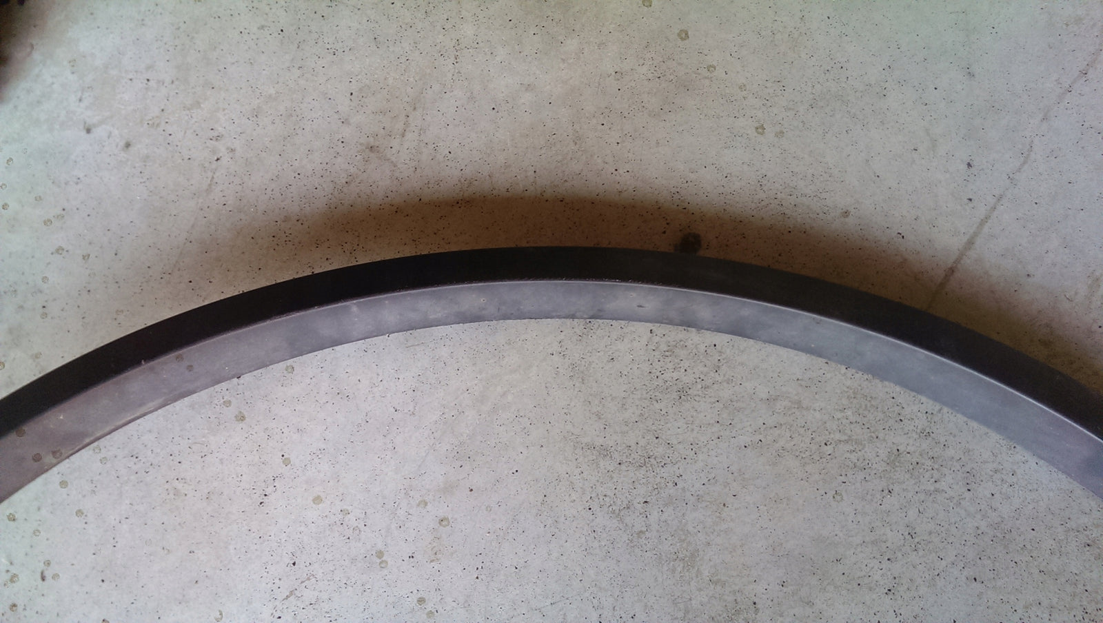 Listwa błotnika prawy tył VW TOUAREG 7P6854820BR