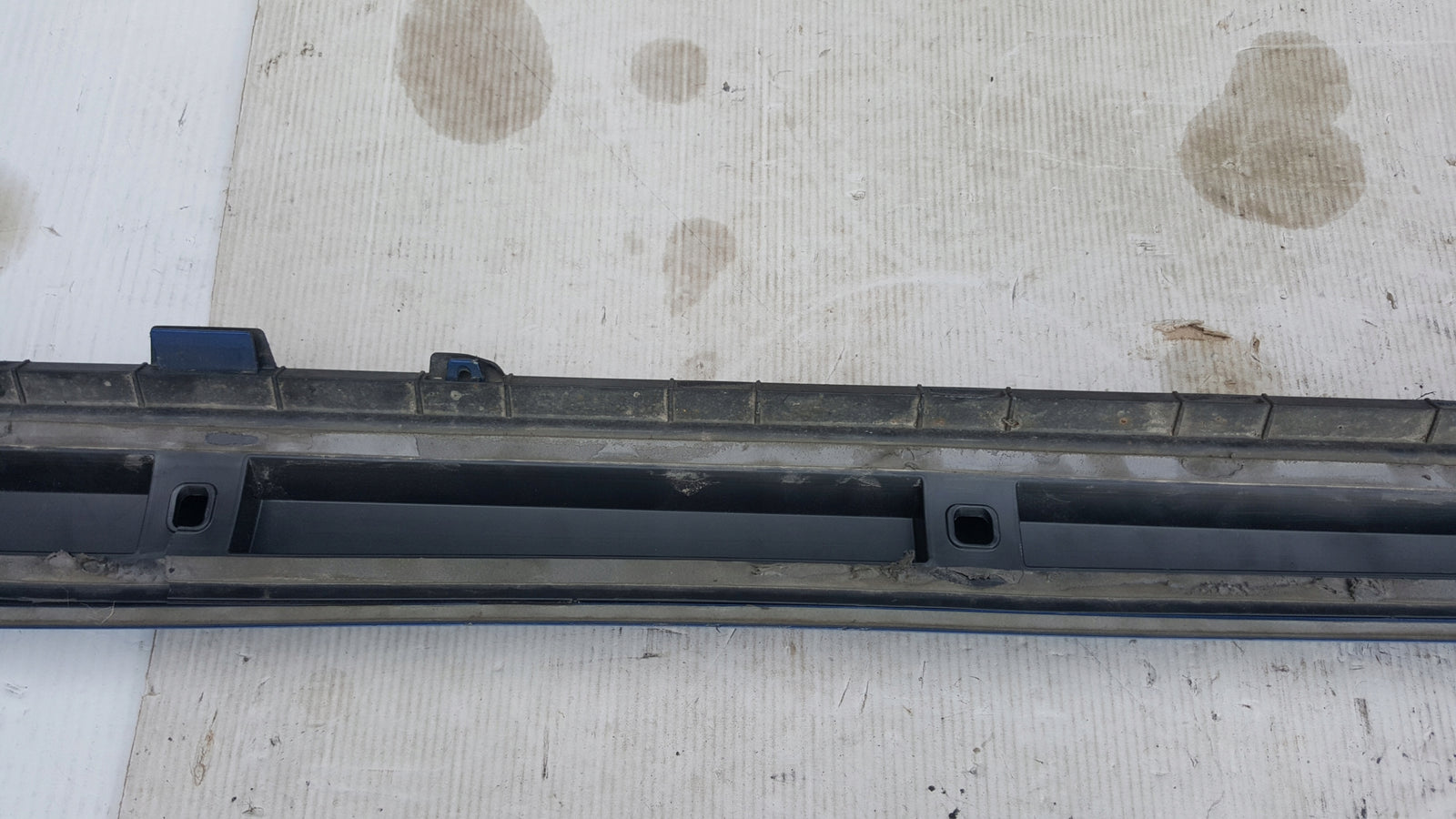 Listwa progowa prawa strona AUDI A3 cabrio 8V7853860