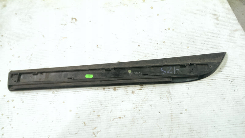 Listwa drzwi dolna PR tył AUDI A6 C6 4F0853970B