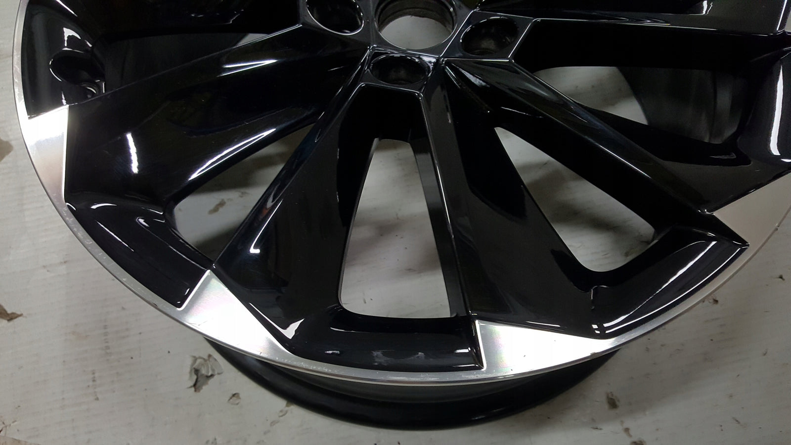 894c6a20f44256289d340c2f5e213927