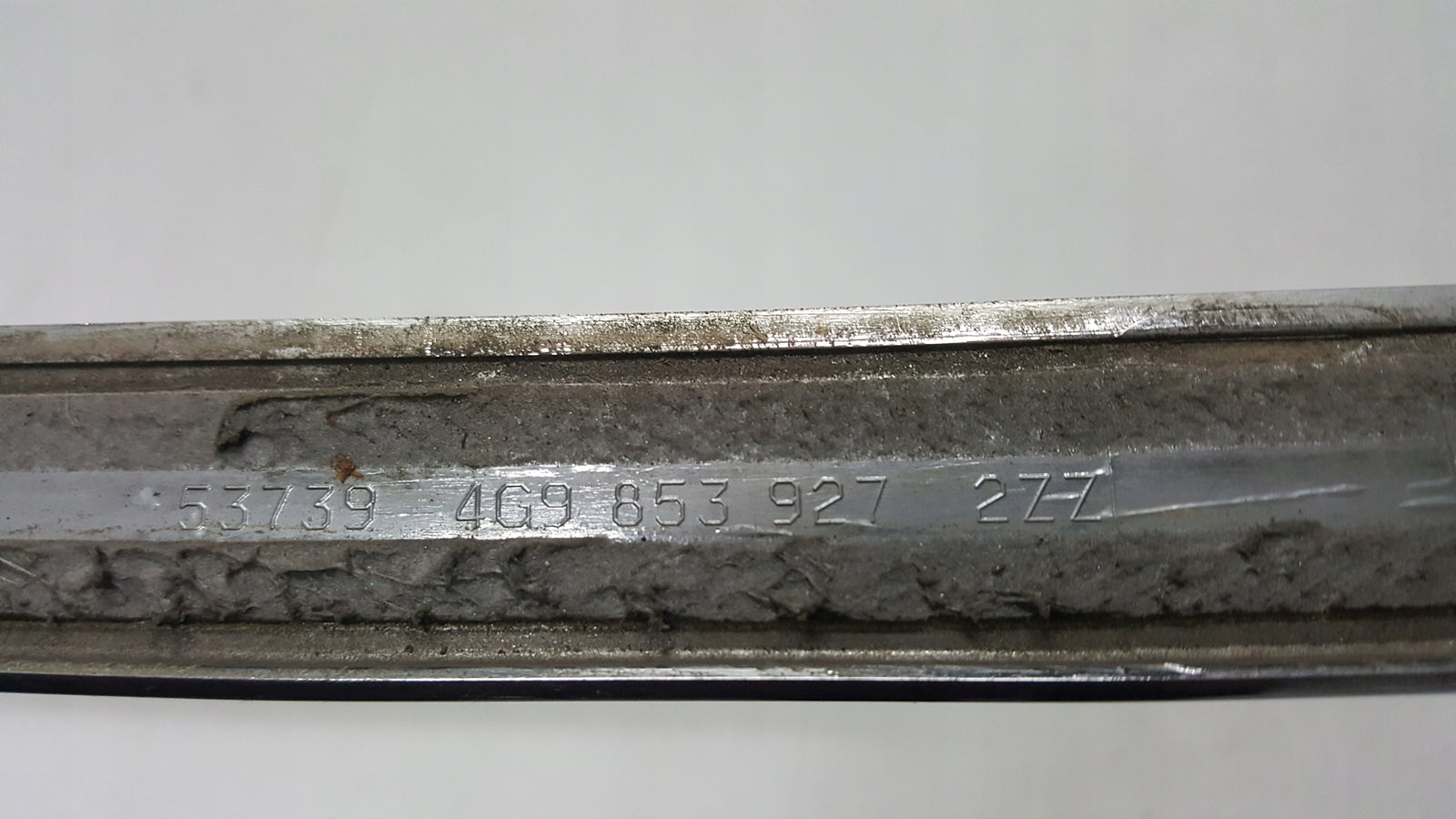 Listwa chrom klapy bagażnika AUDI A6 (C7) kombi lift 4G9853927 demontaż