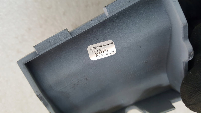 NOWA ORYGINALNA zaślepka haka zderzaka przód VW T6 7E5807241