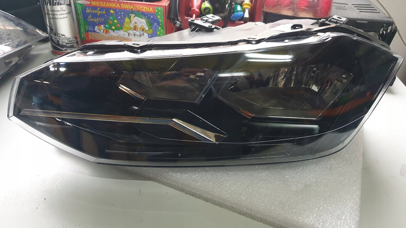 LE reflektor Vw POLO 2G1941005 2020r DEMONTAŻ