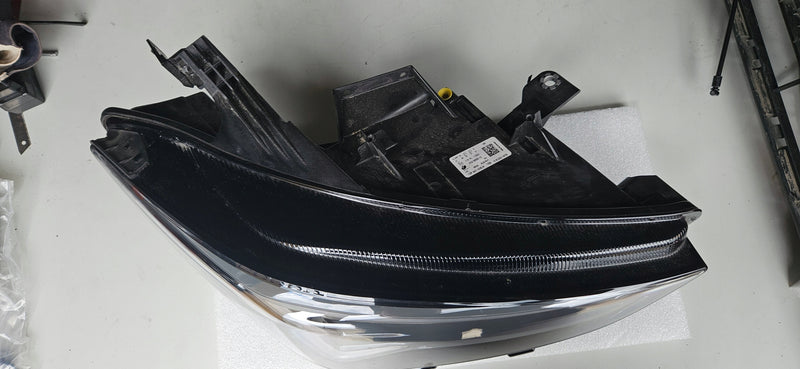 Pr reflektor FUL LED Cupra Born 10F941008H 2023r