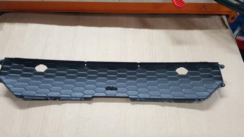 AUDI R8 4S0853037E LISTWA ATRAPY BLENDA PRZEGRODA KRATKA GRILL