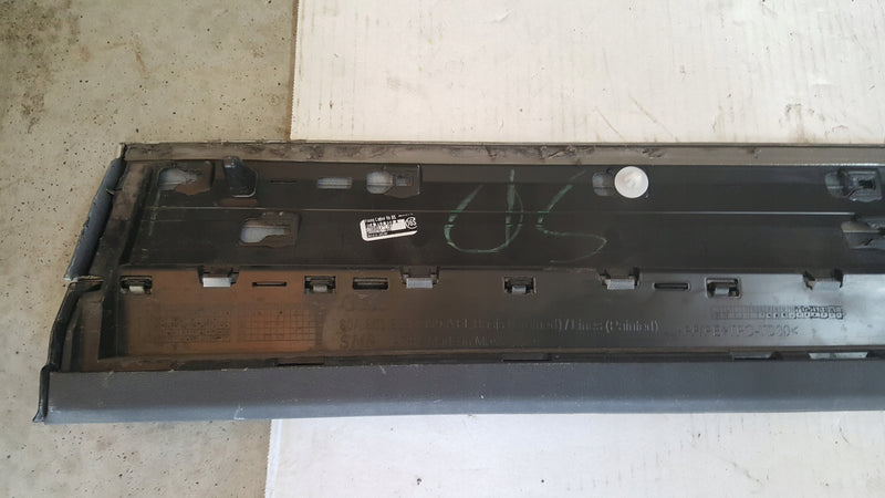 Listwa drzwi lewy przód AUDI Q5 80A853959A CARBON