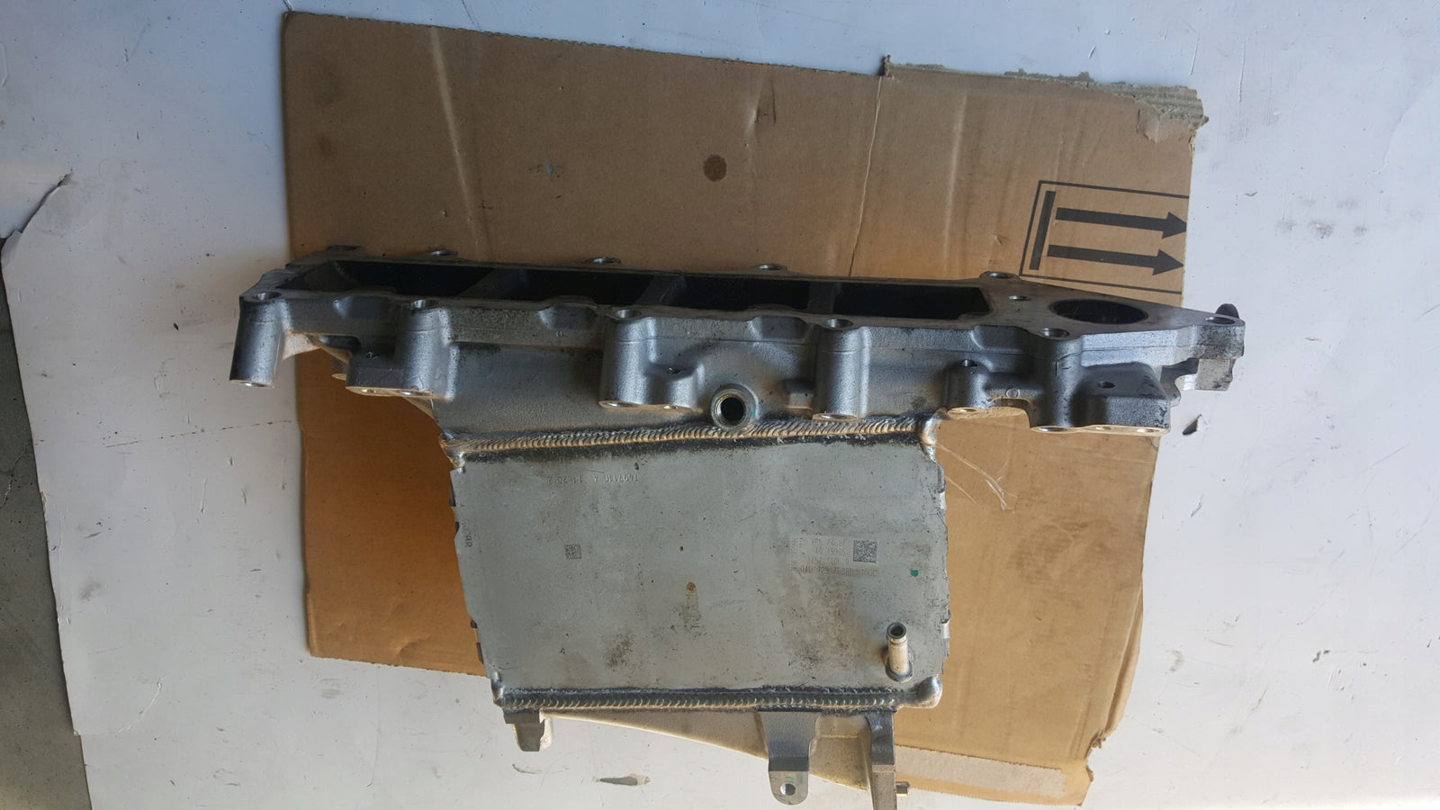 kolektor ssący VW Audi Skoda Seat TDI 04L129766BB