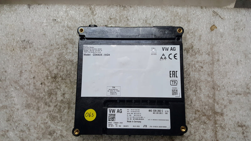 Sterownik moduł SOS-- AUDI A4 (B9) A5 RS4 RS5 4KE035282C demontaż