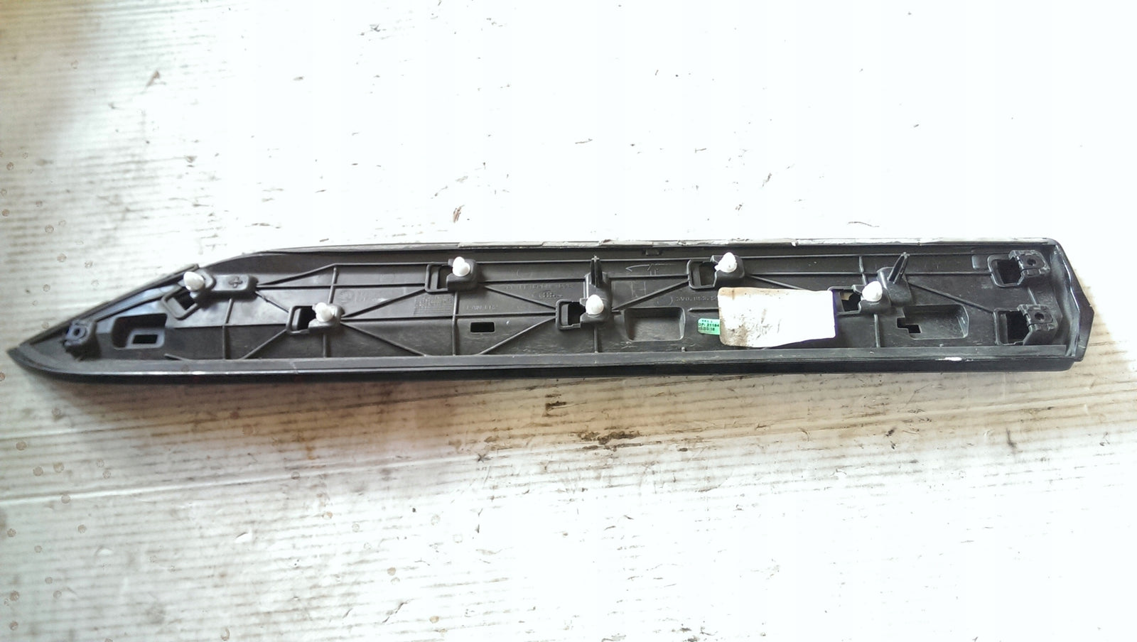 Listwa drzwi LE tył SKODA SUPERB 3V0854949 demonta