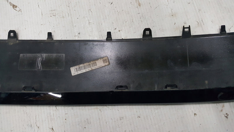 Spoiler dokładka zderzaka przedniego AUDI A4 (B9) 8W0807717B demontaż