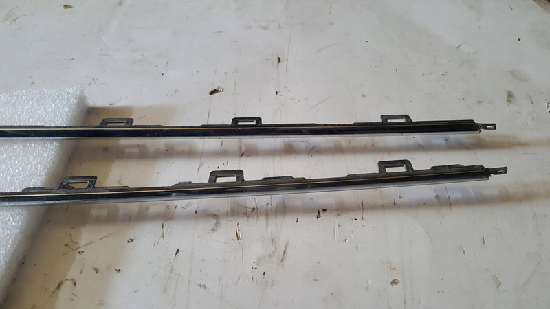 Listwa chrom zderzaka tylnego VW PASSAT (B8) 3G0853835 demontaż