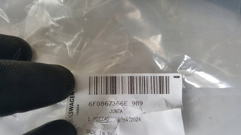NOWA ORYGINALNA uszczelka drzwi prawy przód SEAT IBIZA 6F0867366E