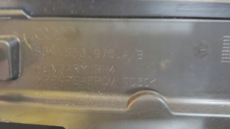 Listwa drzwi prawy tył AUDI Q3 II 83A853970A/B