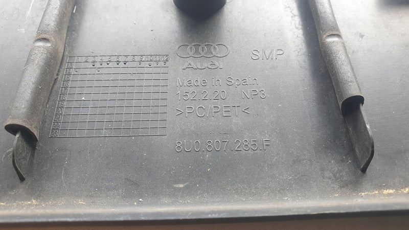 Ramka tablicy Audi RSQ3 8U0807285F CZARNY GLOS
