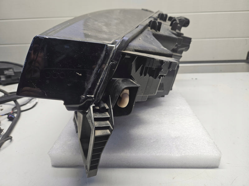 Pr ful led Vw ID.4 ID4 11B941006A demontaż9