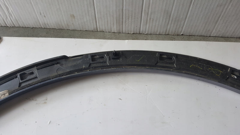 Listwa błotnika prawy tył AUDI Q5 80A853818A demontaż