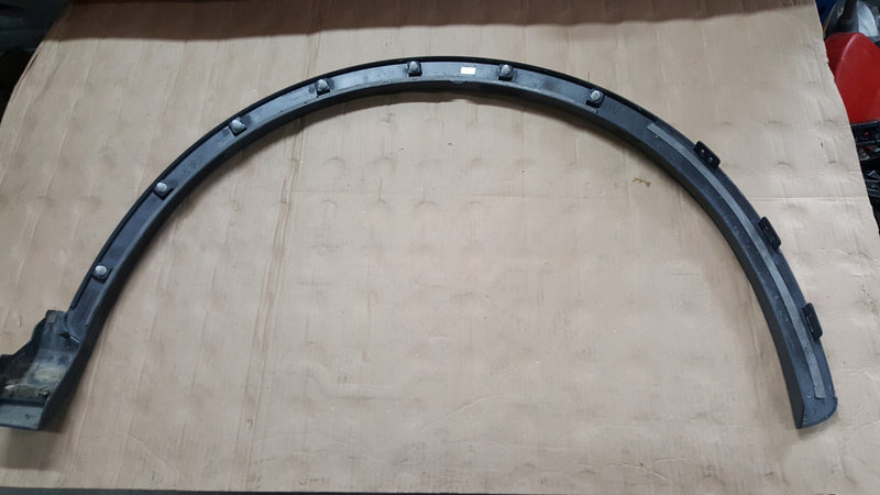 Listwa przednia lewa AUDI Q3 I 8U0 przód lewy 8U0853717