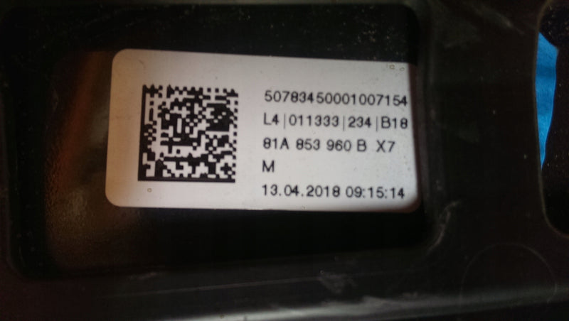 Listwa drzwi prawy przód AUDI Q2 81A853960B