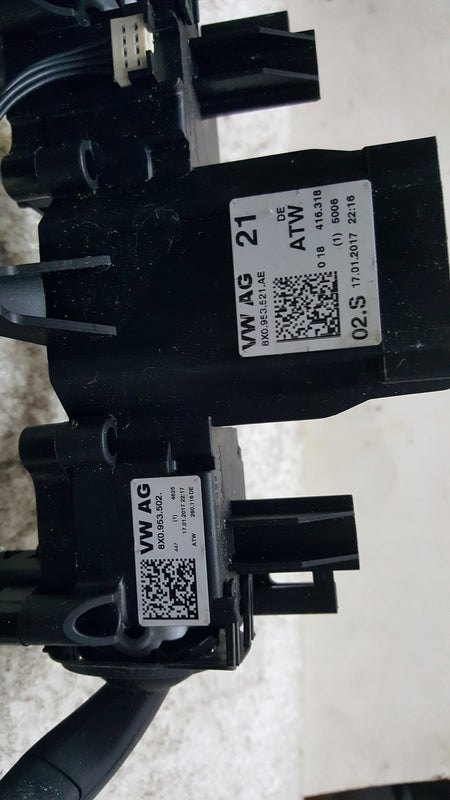 Przełączniki pod kierownicę AUDI A1 8X 8X0953521AE