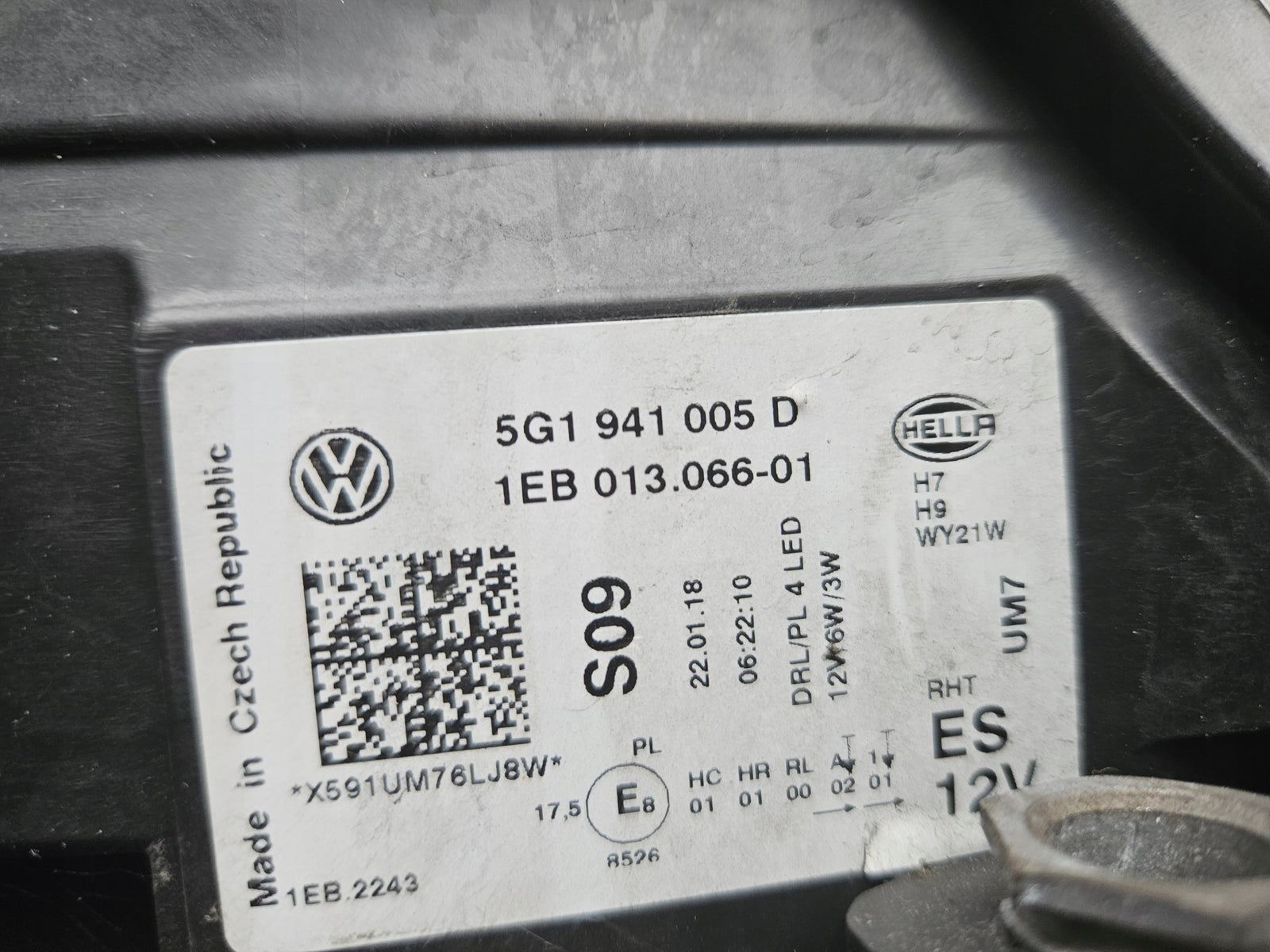 Le reflektor LED Vw Golf 7 LIFT 5G1941005D 2018r