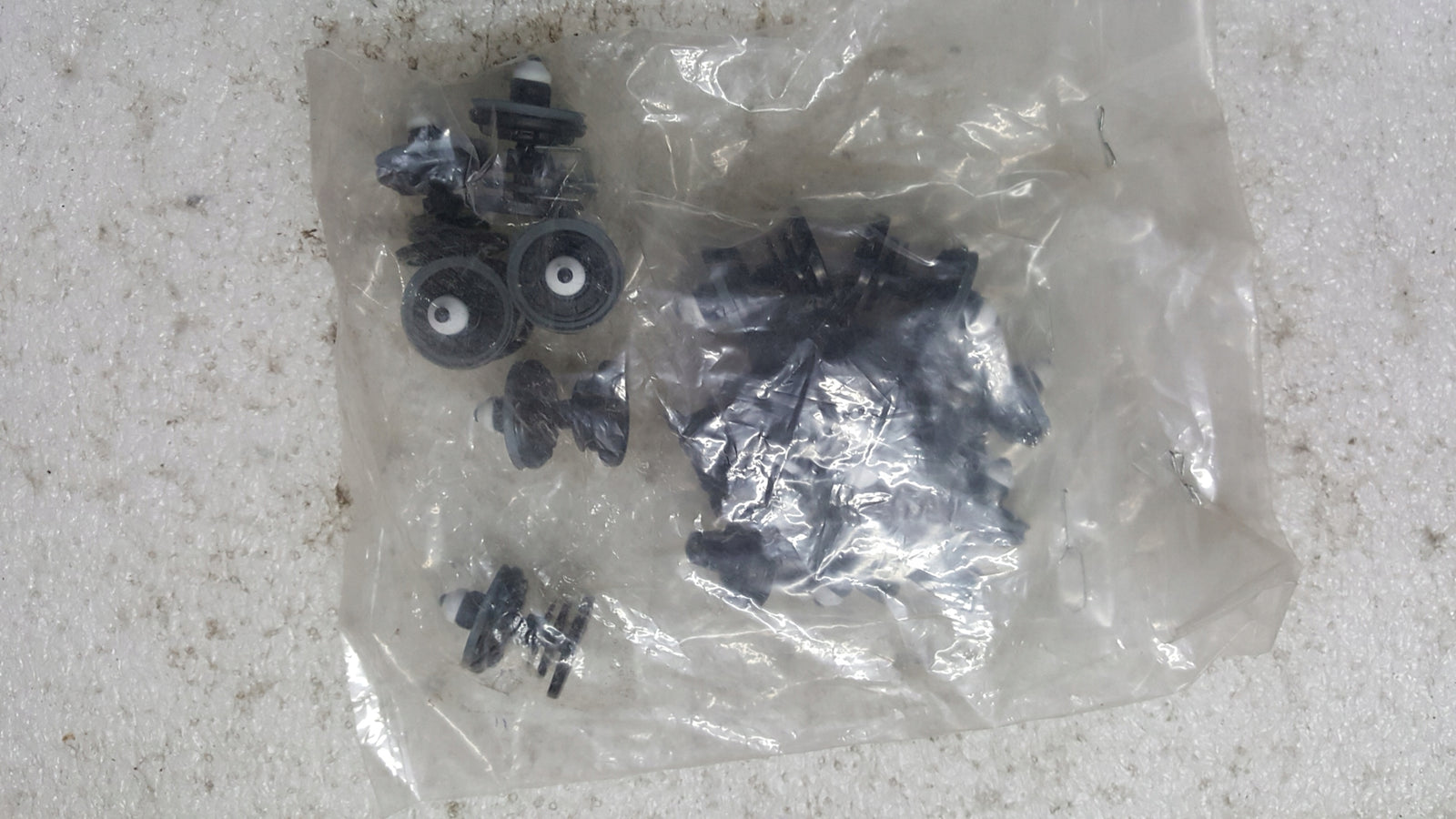 SPINKI MOCOWAŃ BOCZKA VW GOLF VII 5G0898243A