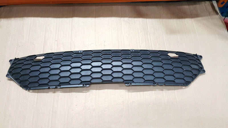 AUDI R8 4S0853037E LISTWA ATRAPY BLENDA PRZEGRODA KRATKA GRILL