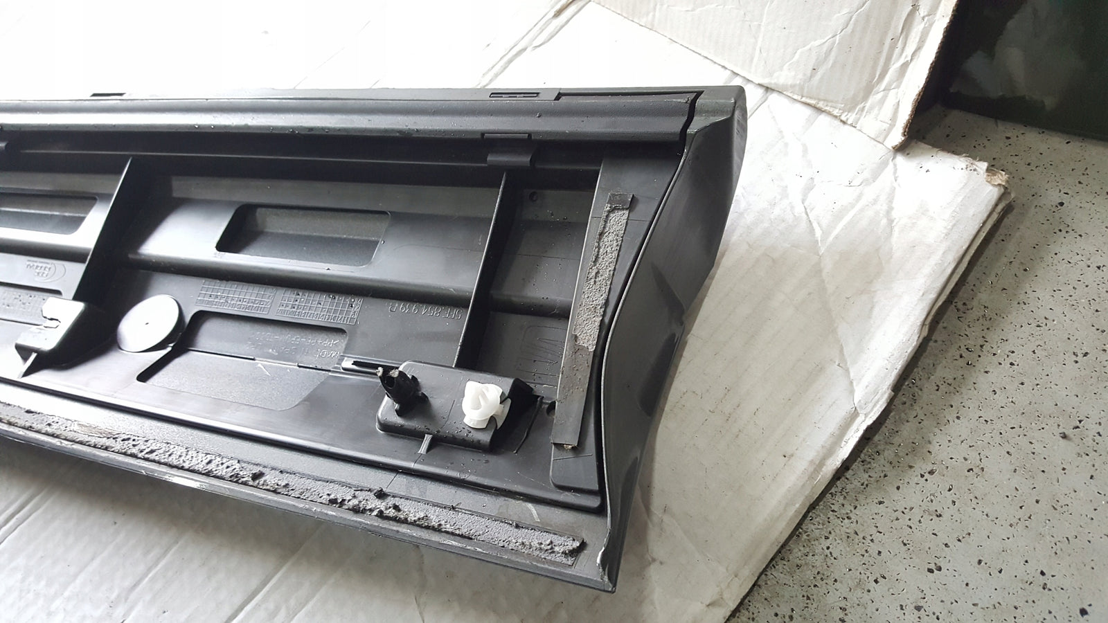 Listwa drzwi LE przód CUPRA FORMENTOR 5FF854939B