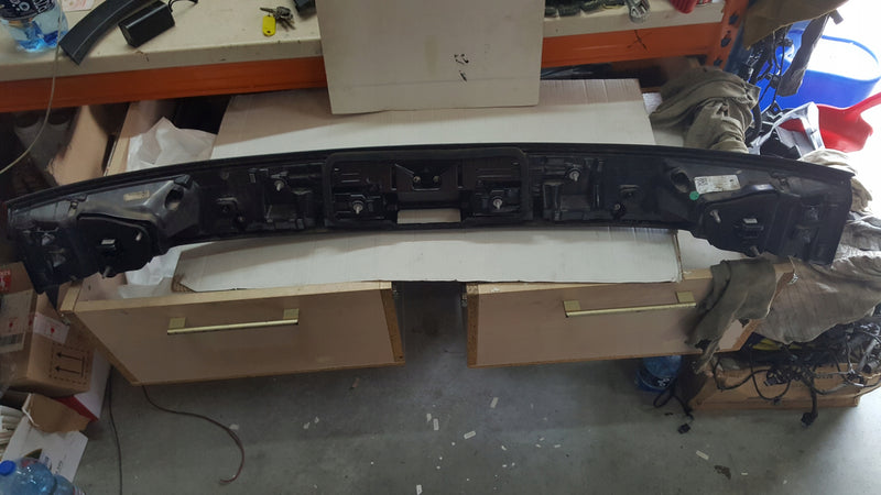 Lampa blenda klapy bagażnika VW TIAGO 2G7945093 demontaż