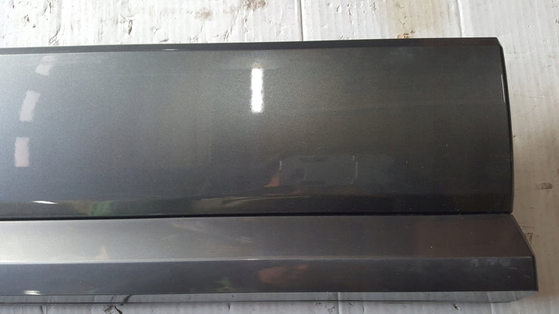 Listwa drzwi prawy tył SEAT ATECA 575854950J demontaż